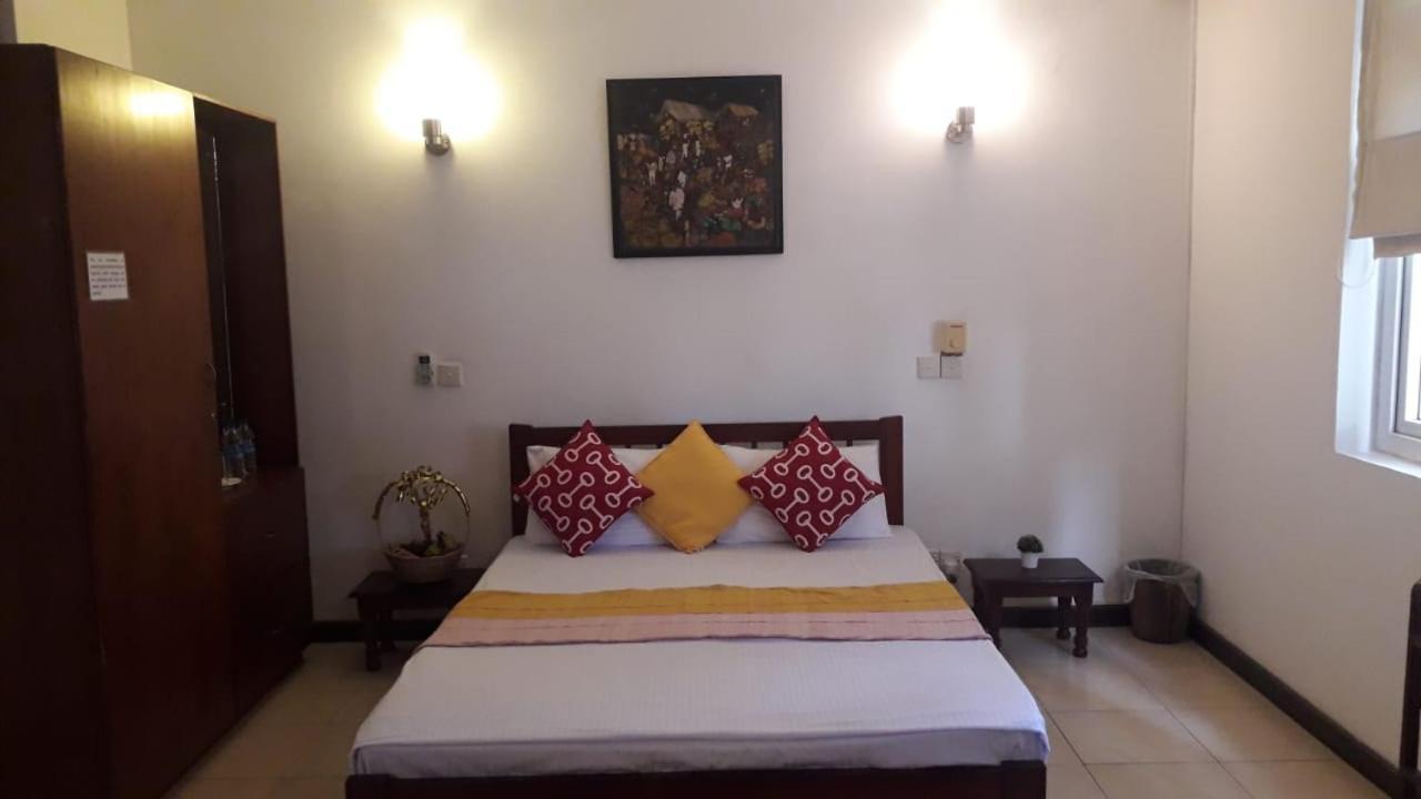 Chelsea Villa Bnb Colombo Exterior foto